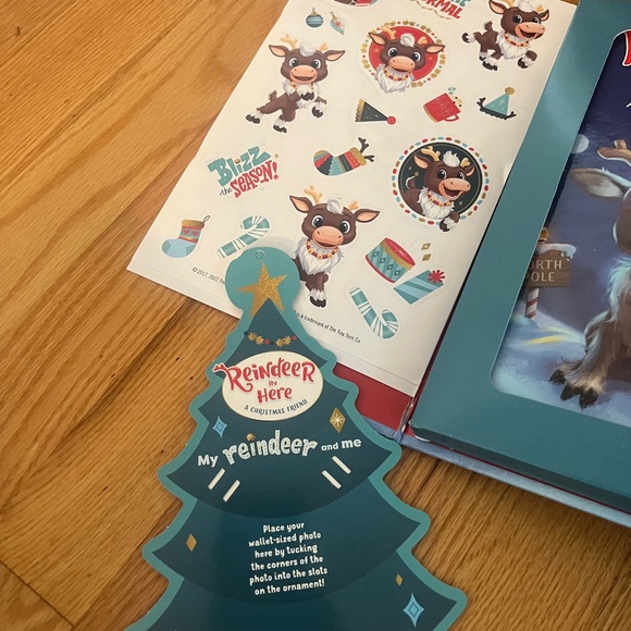 - - Reindeer In Here A Christmas Friend HC Book Plush Gift Set elf on shelf - Picture 5 of 5